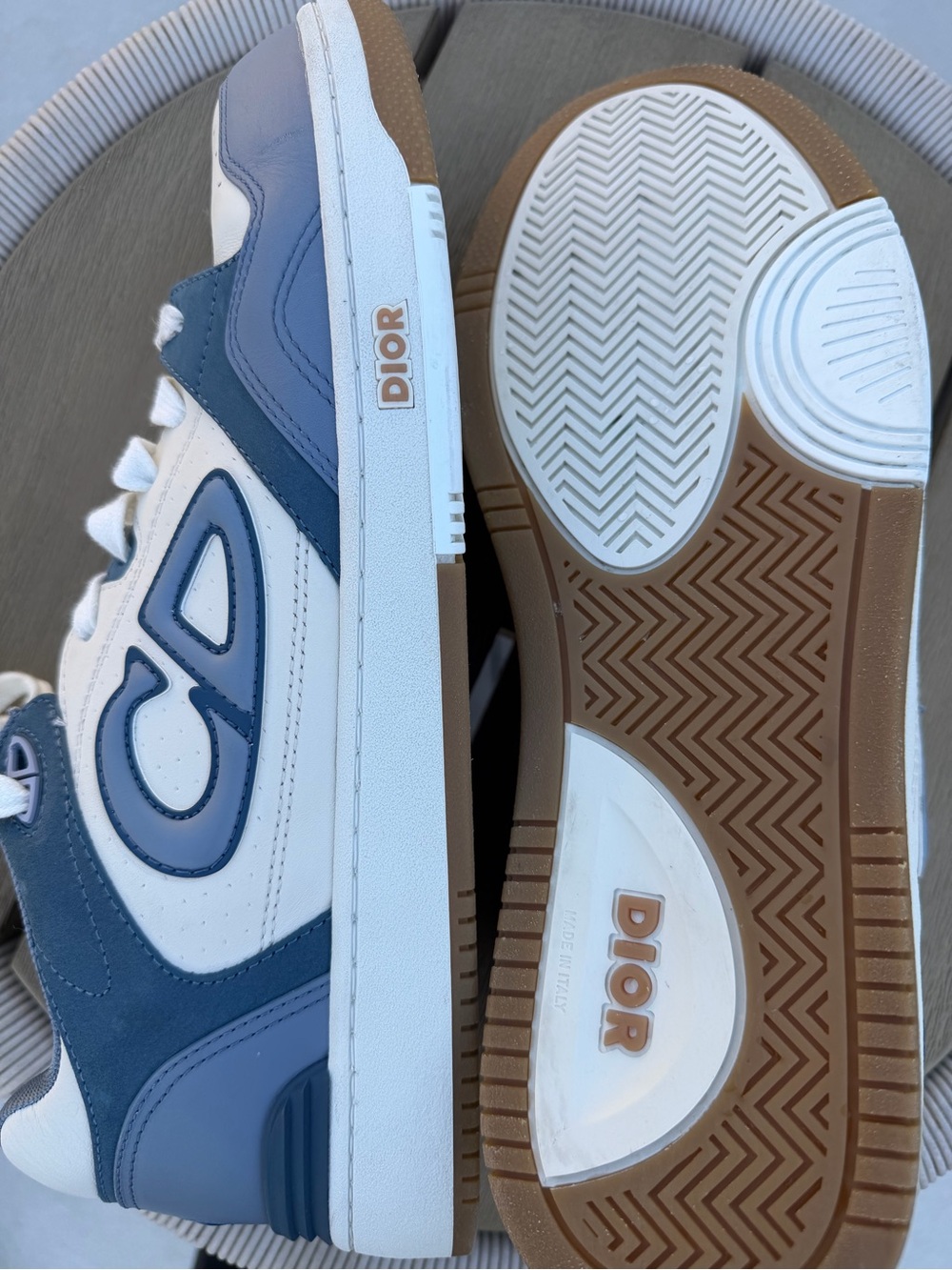 Dior B27 Low-Top Sneakers in Navy & White - Picture 2 of 13